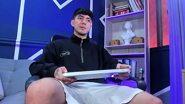 etham wolf  online show from October 11, 1:42 pm