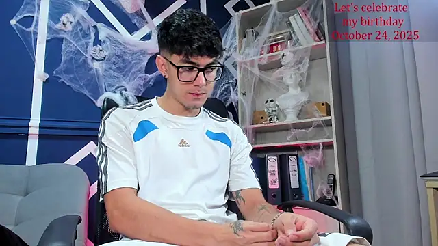 etham wolf  online show from October 18, 1:45 pm