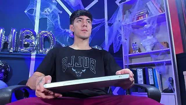 etham wolf  online show from October 27, 1:15 pm