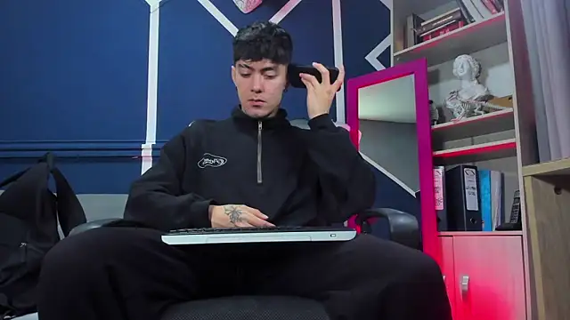 etham wolf  online show from November 20, 12:38 pm