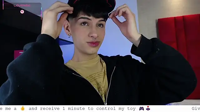 Snapshot of Ezra_Storm chatting on October 4, 5:16 am Ezra Storm online show from October 4, 5:16 am