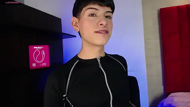 Snapshot of Ezra_Storm chatting on October 16, 4:46 am Ezra Storm online show from October 16, 4:46 am