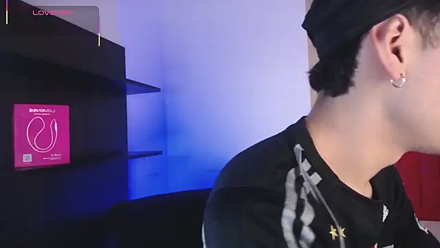 Snapshot of Ezra_Storm chatting on October 21, 4:57 am Ezra Storm online show from October 21, 4:57 am