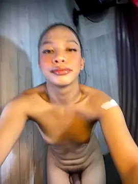 Snapshot of Lovely_Daugs chatting on October 14, 11:05 pm Lovely Daugs online show from October 14, 11:05 pm