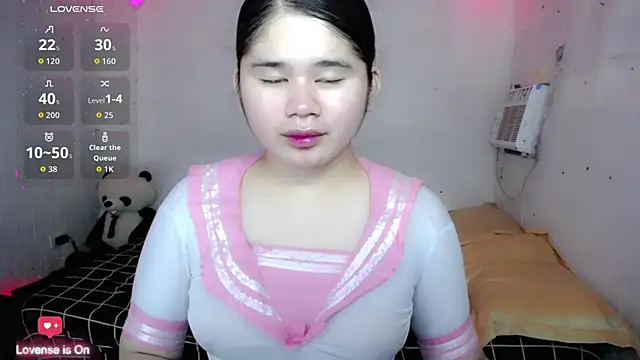 Snapshot of skinnygirl_69 chatting on June 5, 4:41 am skinnygirl 69 online show from June 5, 4:41 am