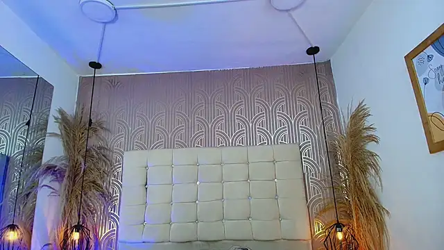 Snapshot of FGLuna chatting on March 2, 2:02 pm FGLuna online show from March 2, 2:02 pm