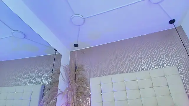 Snapshot of FGLuna chatting on March 29, 5:02 pm FGLuna online show from March 29, 5:02 pm