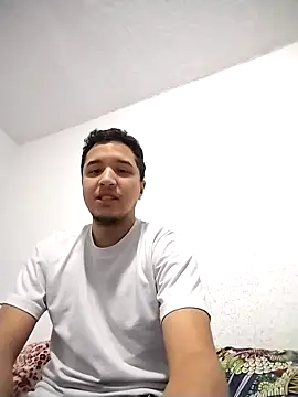 Snapshot of Soto_Luis chatting on September 17, 3:30 am Soto Luis online show from September 17, 3:30 am