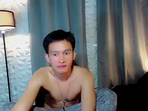 Snapshot of prince_elaijah chatting on April 14, 5:08 pm prince elaijah online show from April 14, 5:08 pm