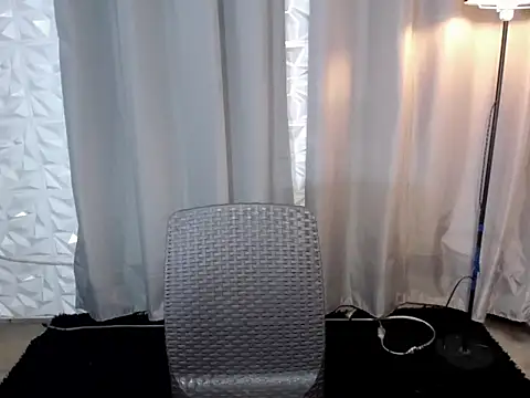 Snapshot of prince_elaijah chatting on July 1, 8:49 am prince elaijah online show from July 1, 8:49 am