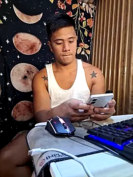 Snapshot of mr_dave chatting on December 16, 2:11 pm mr dave online show from December 16, 2:11 pm