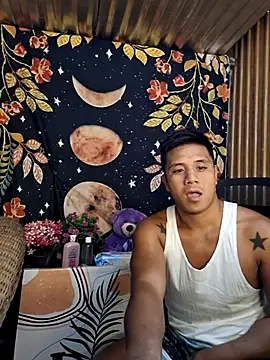 Snapshot of mr_dave chatting on December 23, 12:52 am mr dave online show from December 23, 12:52 am