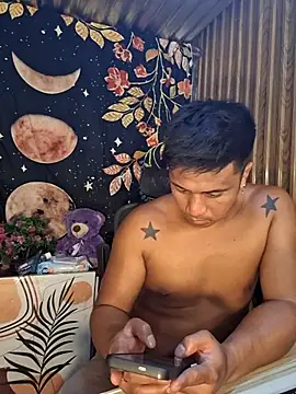 Snapshot of mr_dave chatting on January 14, 2:28 am mr dave online show from January 14, 2:28 am