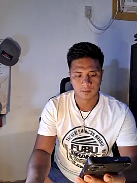 Snapshot of mr_dave chatting on February 20, 12:05 pm mr dave online show from February 20, 12:05 pm