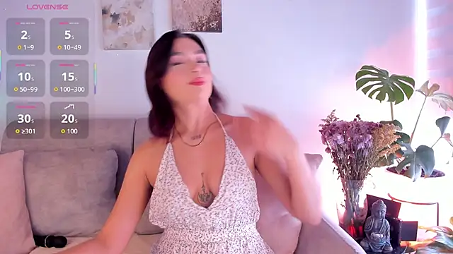 Snapshot of Estrer_collins chatting on September 22, 7:05 pm Estrer collins online show from September 22, 7:05 pm