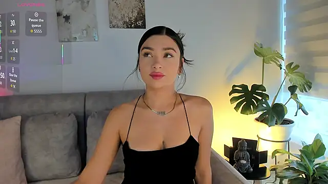 Snapshot of Estrer_collins chatting on October 23, 9:35 pm Estrer collins online show from October 23, 9:35 pm