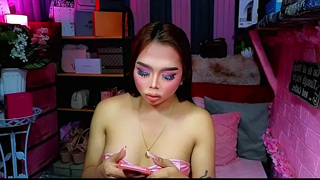 MoniqueCeleste online show from November 15, 2:57 pm