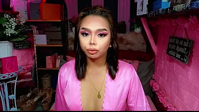 MoniqueCeleste online show from November 23, 4:34 am