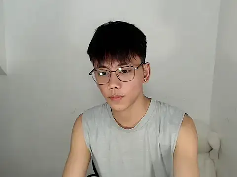 ynotyu online show from June 15, 9:00 am
