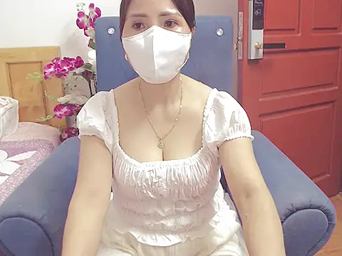 Snapshot of ruby_8x chatting on September 17, 11:45 am ruby 8x online show from September 17, 11:45 am