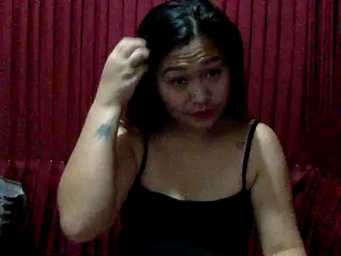 yummy mia online show from July 14, 1:39 pm