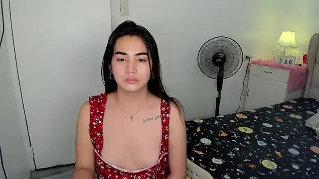 Snapshot of Alovelydoll_nica chatting on October 29, 7:54 am Alovelydoll nica online show from October 29, 7:54 am