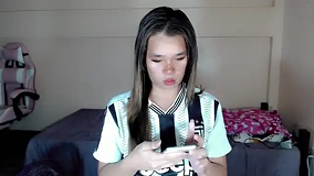 Snapshot of sassy_alex chatting on November 7, 8:42 pm sassy alex online show from November 7, 8:42 pm