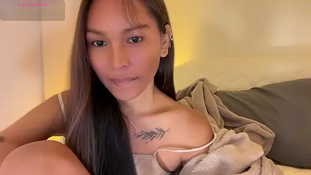 Snapshot of _sexyanne69_ chatting on March 27, 6:18 pm sexyanne69 online show from March 27, 6:18 pm