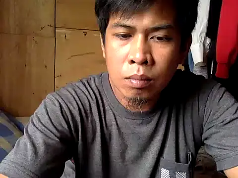 Snapshot of SteveFoxxe chatting on October 11, 3:28 am SteveFoxxe online show from October 11, 3:28 am