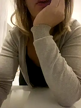 Veryvery30 online show from November 8, 3:56 pm