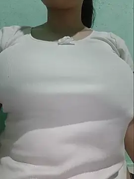 Shiny Babe online show from June 6, 5:17 pm