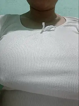 Shiny Babe online show from June 16, 3:03 pm