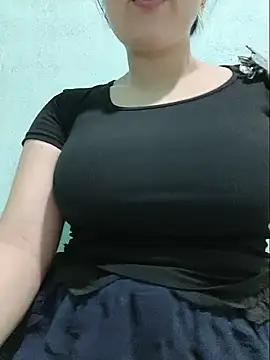 Shiny Babe online show from July 22, 3:04 pm