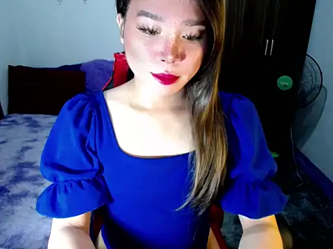 Urassiansweetcummer online show from October 31, 12:33 am