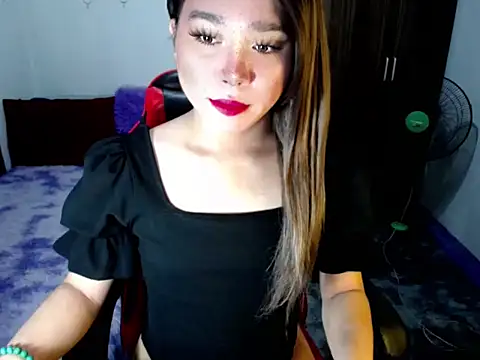 Urassiansweetcummer online show from November 15, 1:47 am