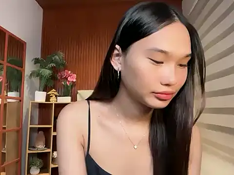 Snapshot of universal_slutt chatting on July 21, 10:45 pm universal slutt online show from July 21, 10:45 pm