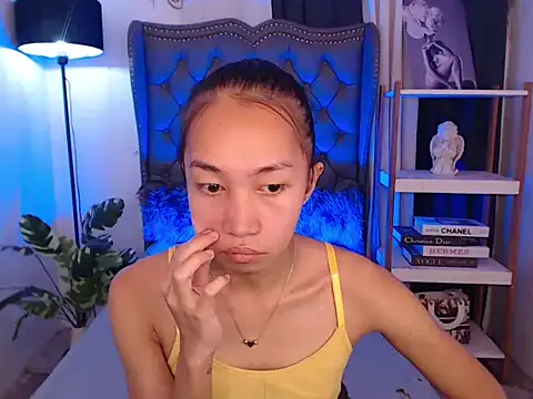 Snapshot of Sweet_kittyxx chatting on February 14, 3:25 am Sweet kittyxx online show from February 14, 3:25 am