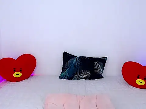 Sweet kittyxx online show from May 24, 11:21 pm