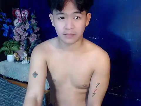 Snapshot of Albertx_Destroyer69 chatting on April 6, 11:05 pm Albertx Destroyer69 online show from April 6, 11:05 pm