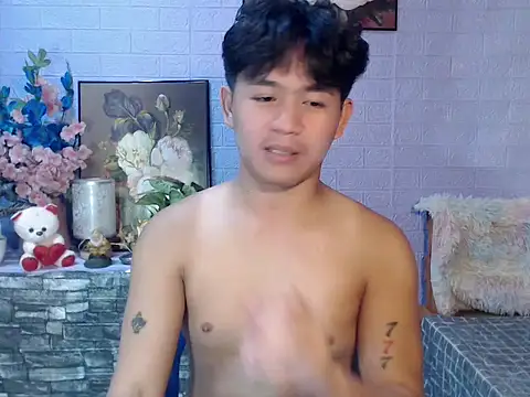 Snapshot of Albertx_Destroyer69 chatting on May 8, 6:13 pm Albertx Destroyer69 online show from May 8, 6:13 pm