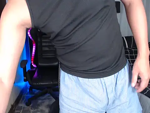 alexsuckable01 online show from May 16, 12:07 am