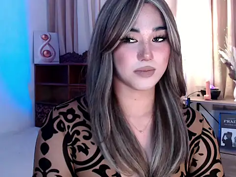 Snapshot of magnificent_kitana chatting on April 28, 1:16 pm magnificent kitana online show from April 28, 1:16 pm