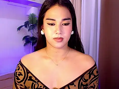 Snapshot of magnificent_kitana chatting on April 30, 7:31 pm magnificent kitana online show from April 30, 7:31 pm