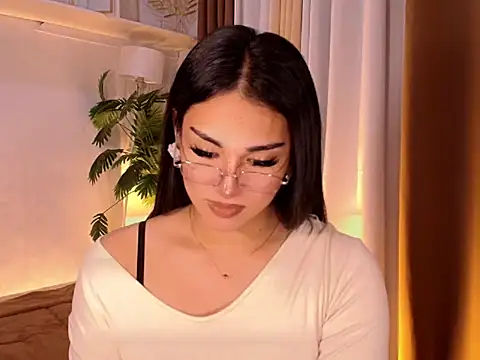 Snapshot of magnificent_kitana chatting on June 11, 9:46 pm magnificent kitana online show from June 11, 9:46 pm