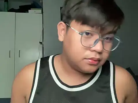 red libraxxx online show from September 23, 7:00 am