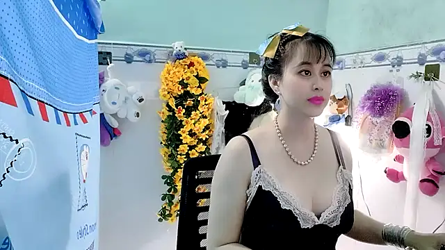 emgaixinhngoan online show from October 10, 3:33 pm