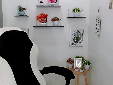 Snapshot of liane_mei chatting on March 23, 11:42 pm liane mei online show from March 23, 11:42 pm