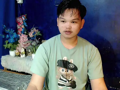 Reynelcock online show from February 24, 4:27 pm