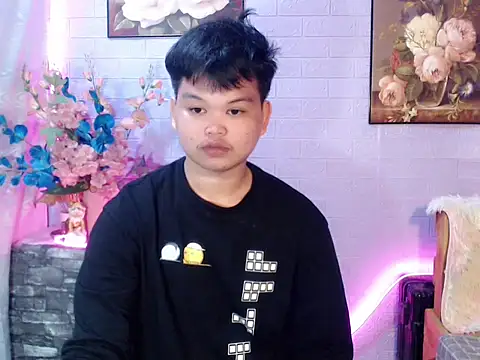 Reynelcock online show from July 2, 5:57 am