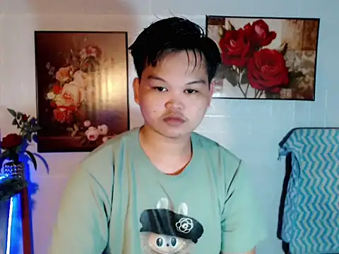 Reynelcock online show from July 7, 6:12 pm